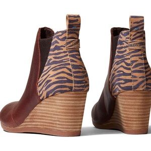 Toms KELSEY Bootie. Great condition